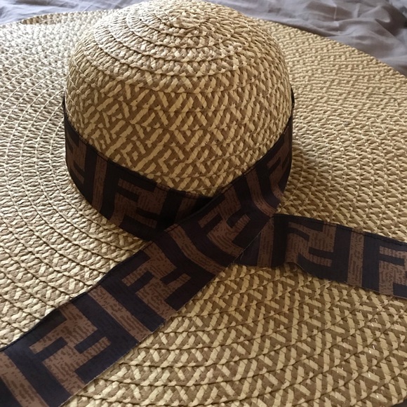 You fine fine beach hat